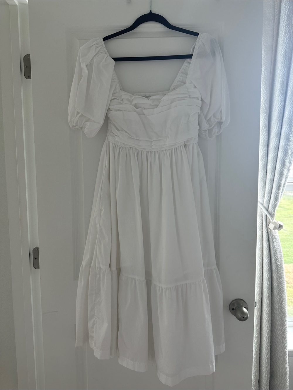 Abercrombie & Fitch White Puff-Sleeve Midi Dress